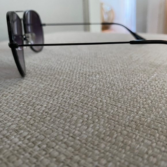 DIFF Aviator Sunglasses - never worn - Picture 2 of 5